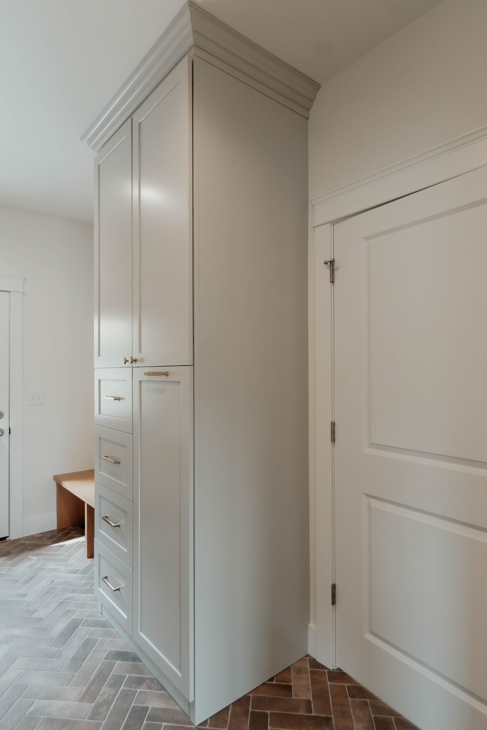 Classic Closet Design - Image 11