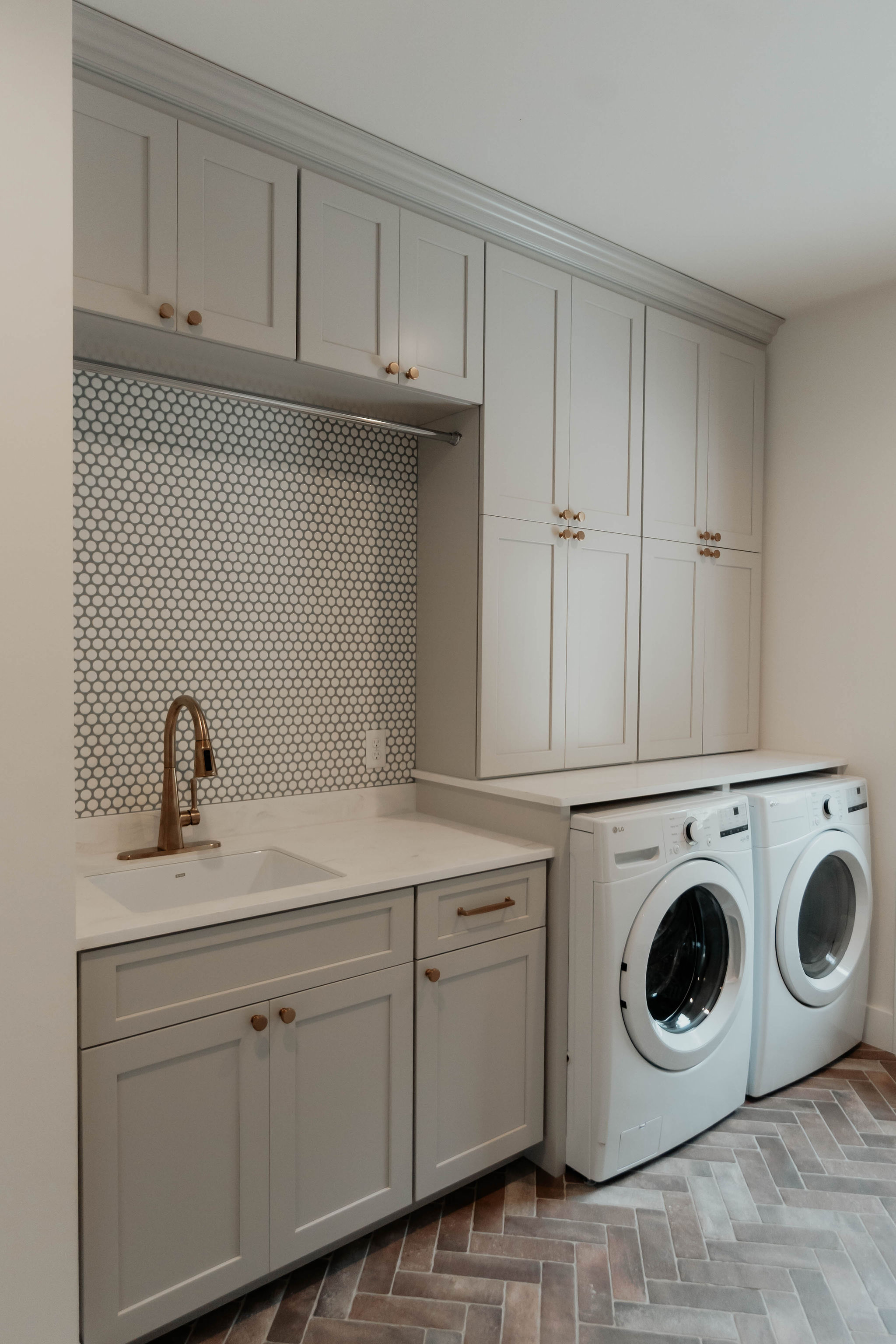 Classic Closet Design - Image 12