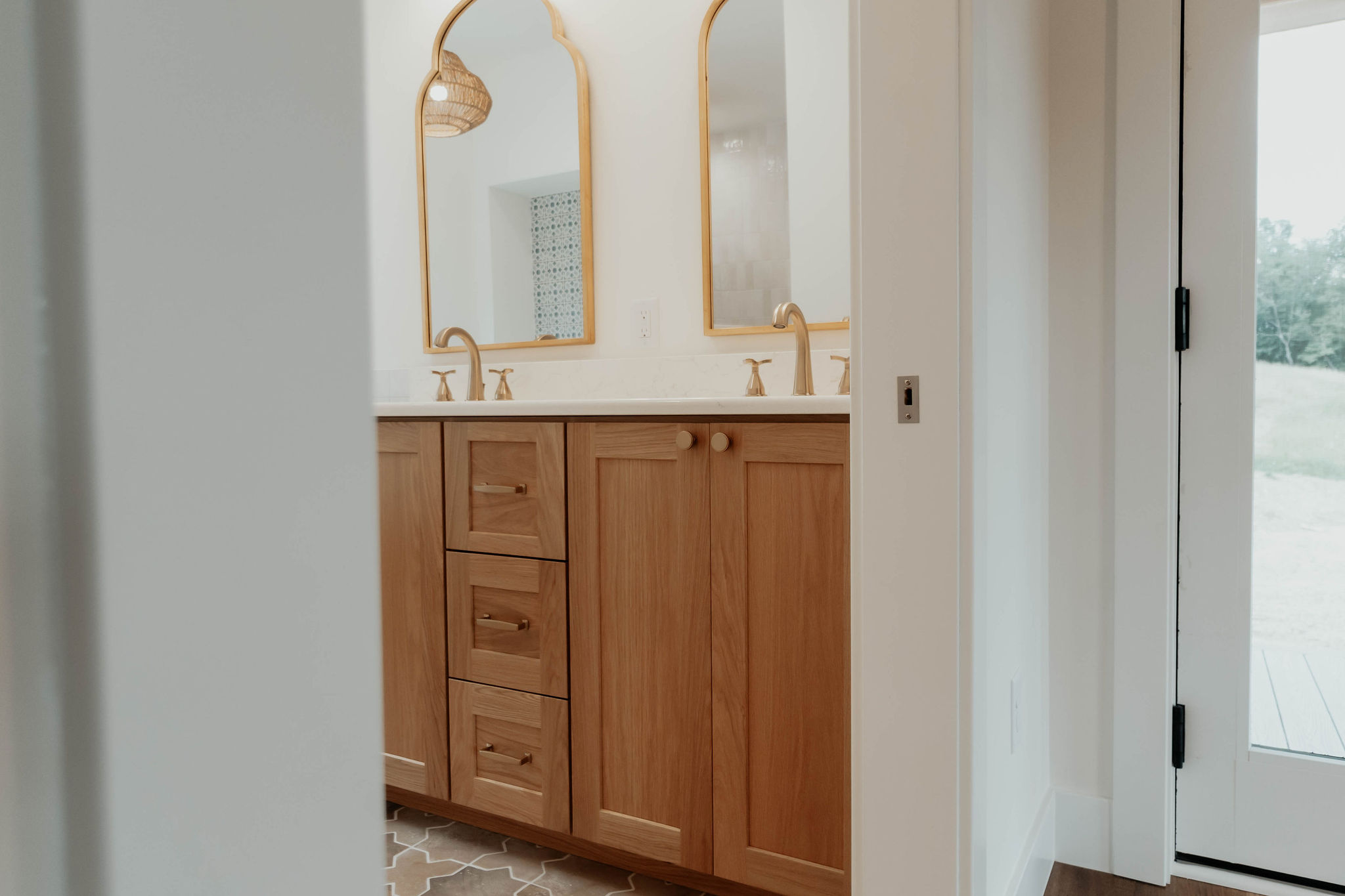 Classic Closet Design - Image 20