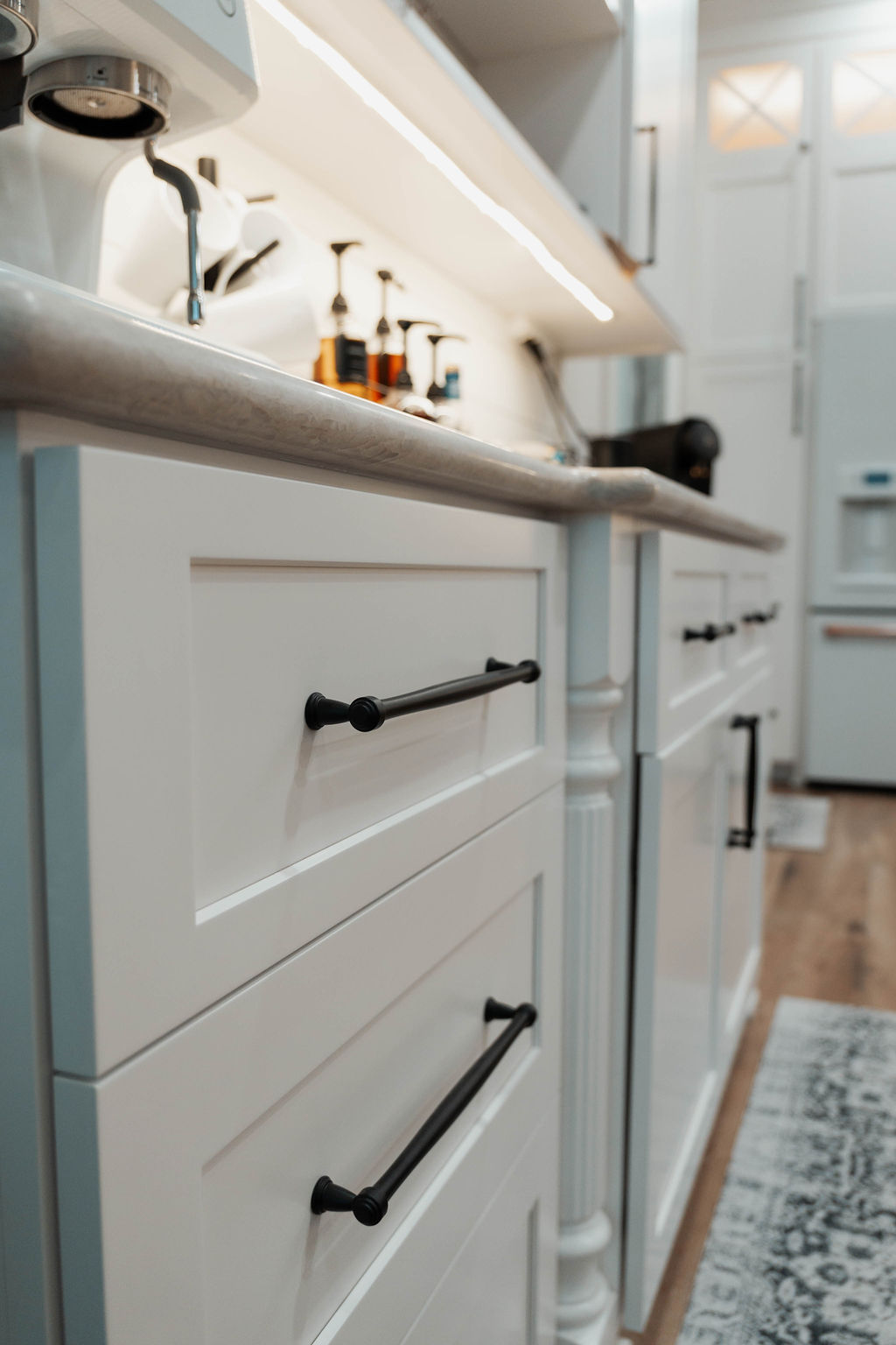 Modern Kitchen Remodel - Image 11