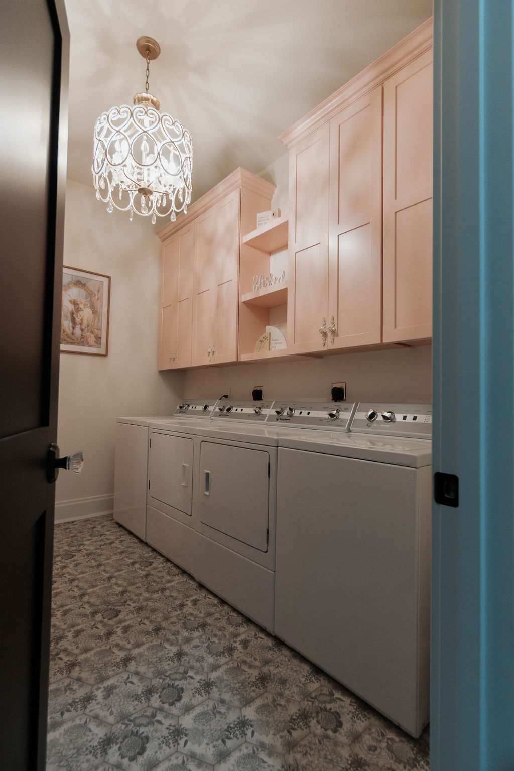 Modern Kitchen Remodel - Image 32