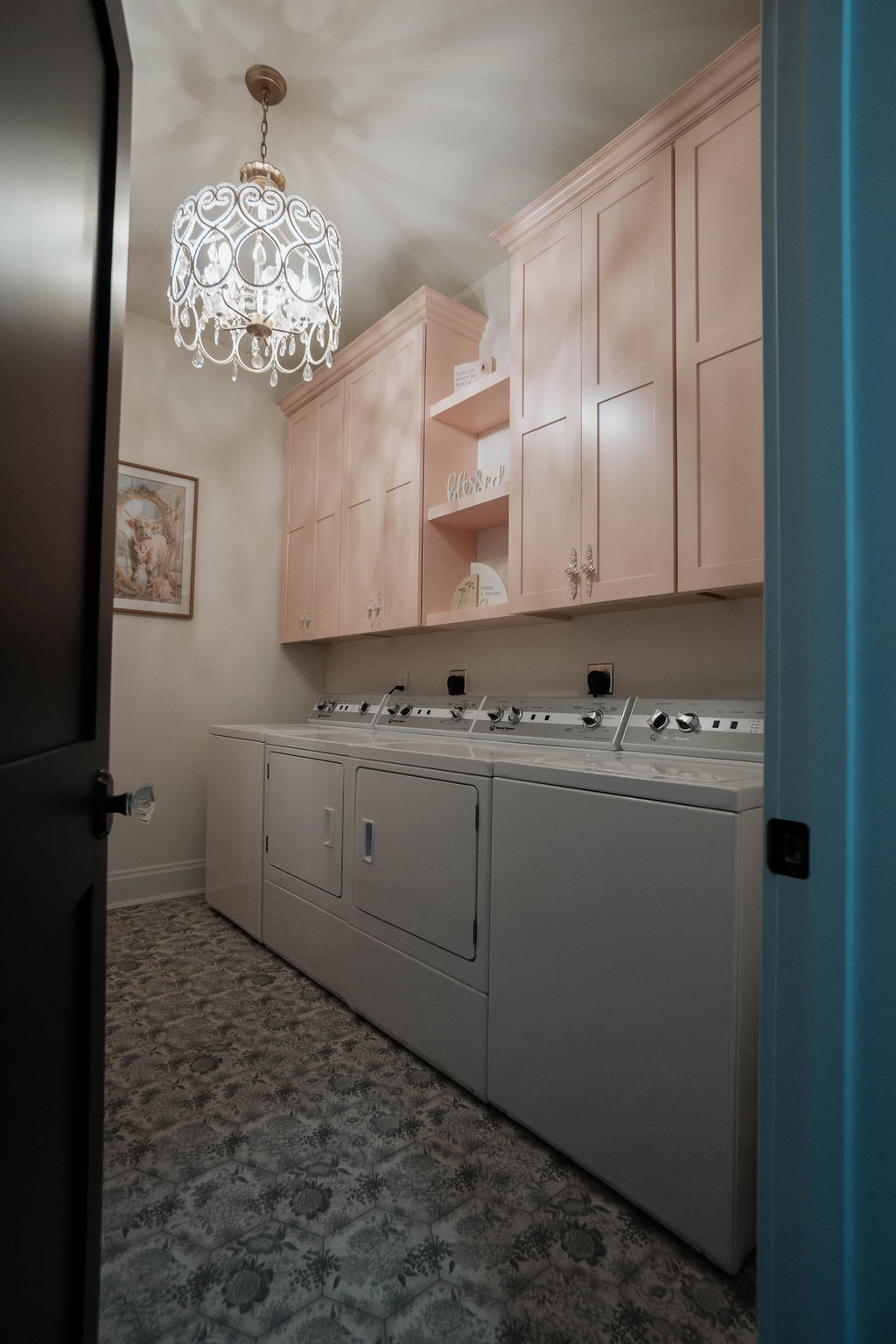 Modern Kitchen Remodel - Image 33