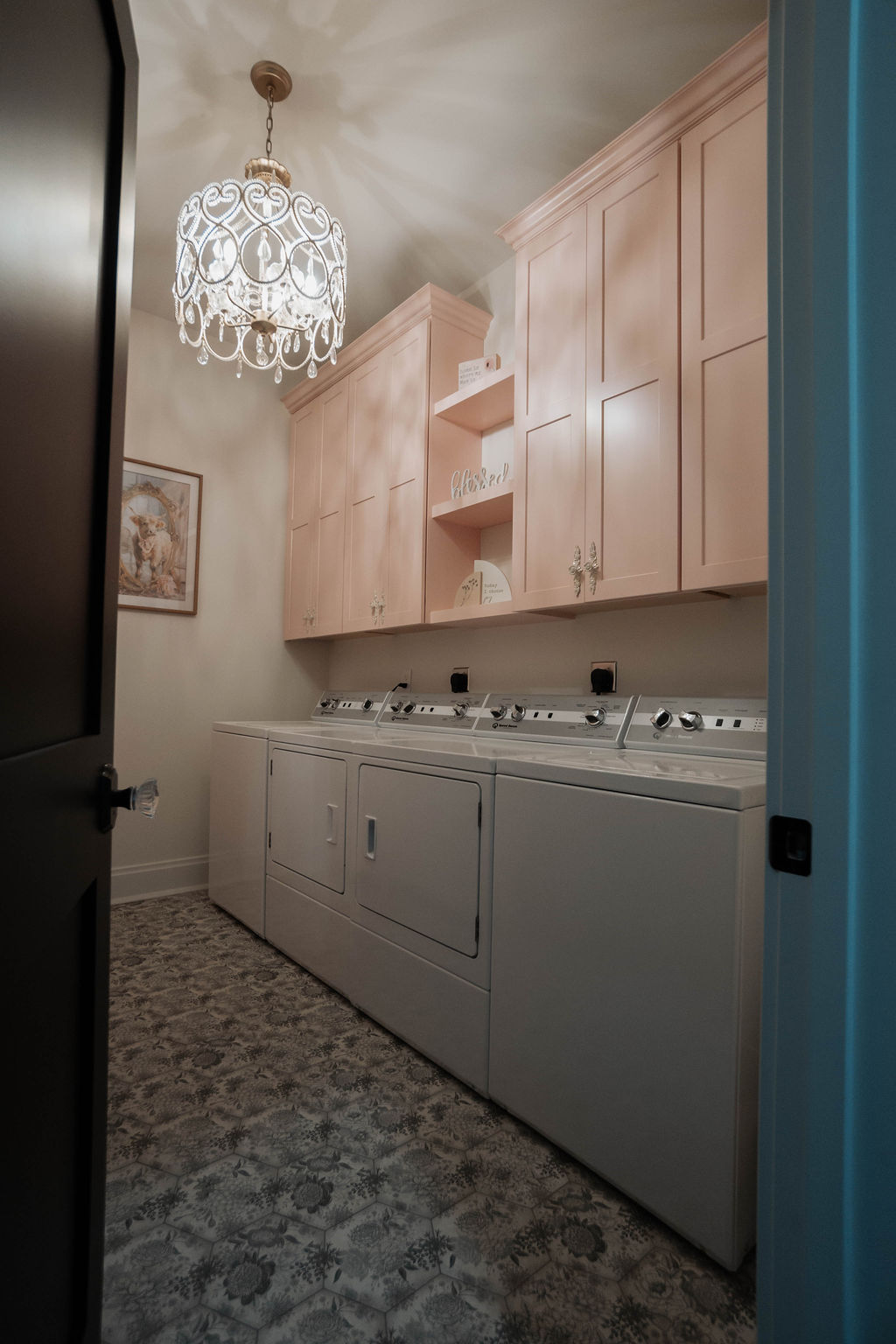 Modern Kitchen Remodel - Image 34